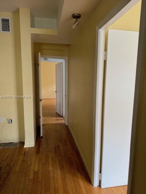 SB MANOR HOUSE CONDO - Residential Lease