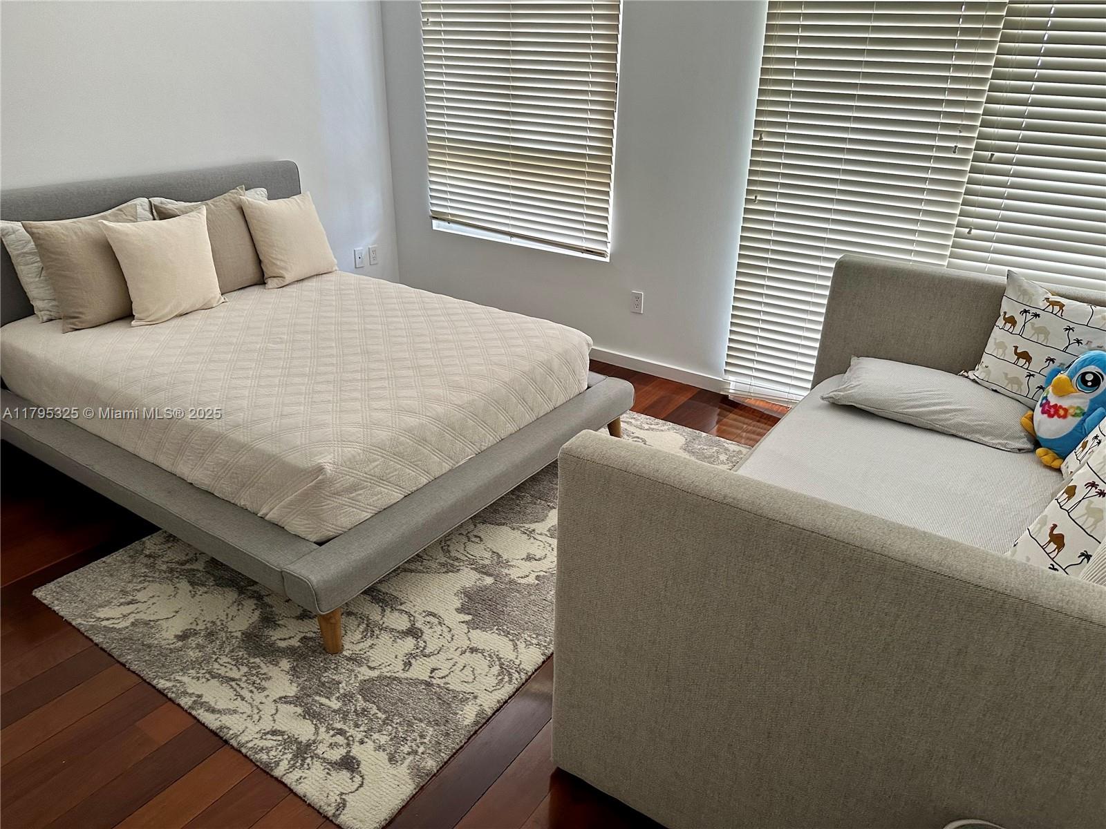 CLUB TOWER TWO CONDO - Residential Lease