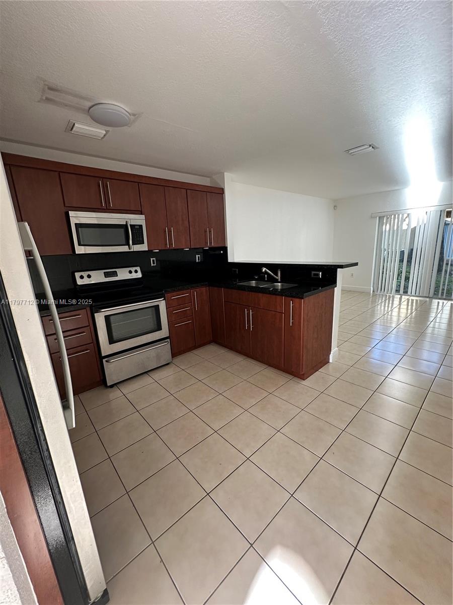3181 SW 129th Ave 116