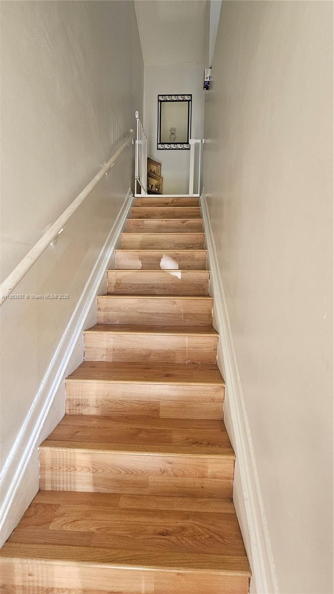 SORRENTO LAKES AT SUNRISE - Residential