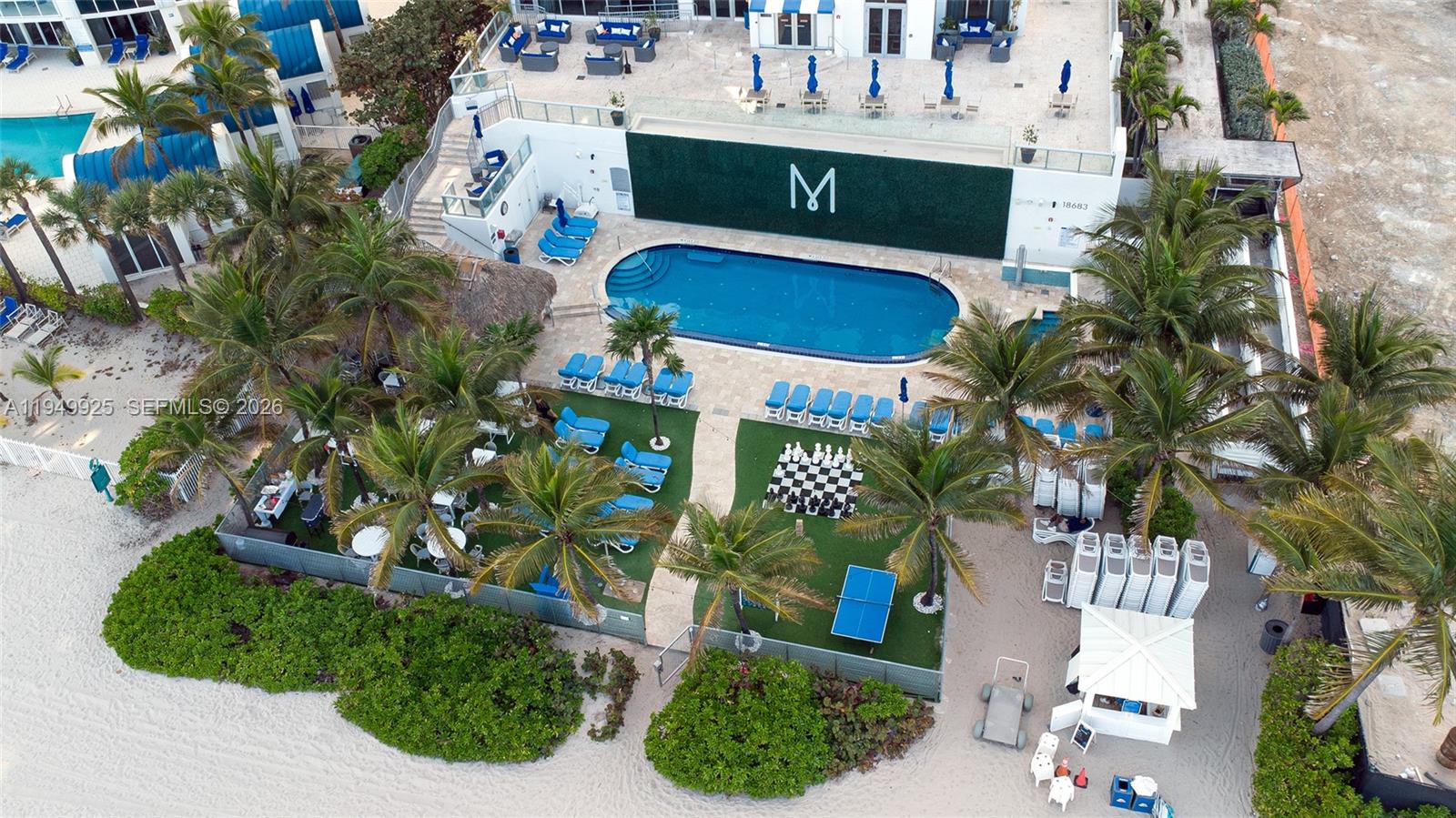 M RESORT RESIDENCES CONDO - Residential