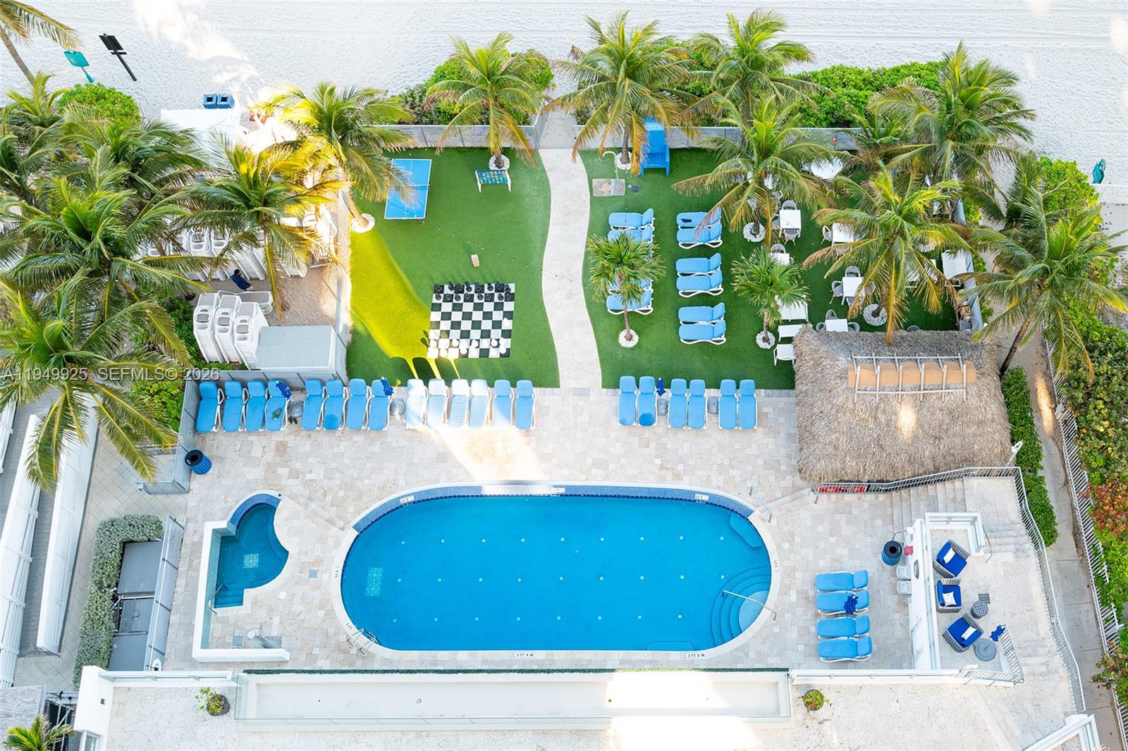 M RESORT RESIDENCES CONDO - Residential