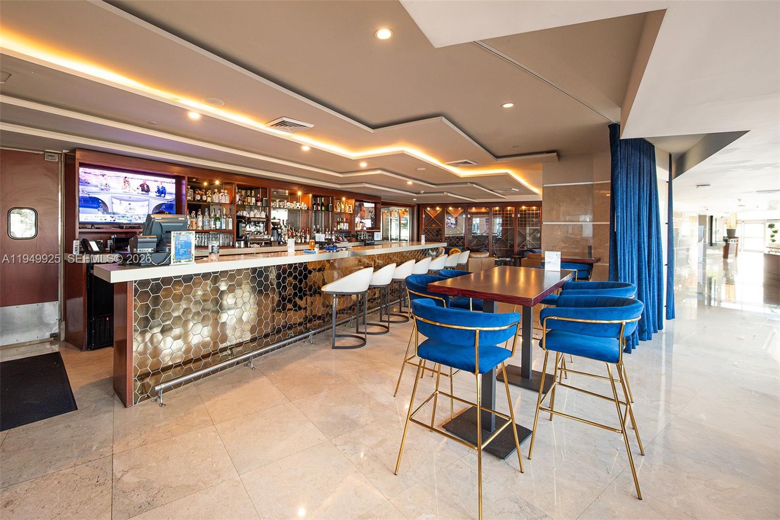 M RESORT RESIDENCES CONDO - Residential