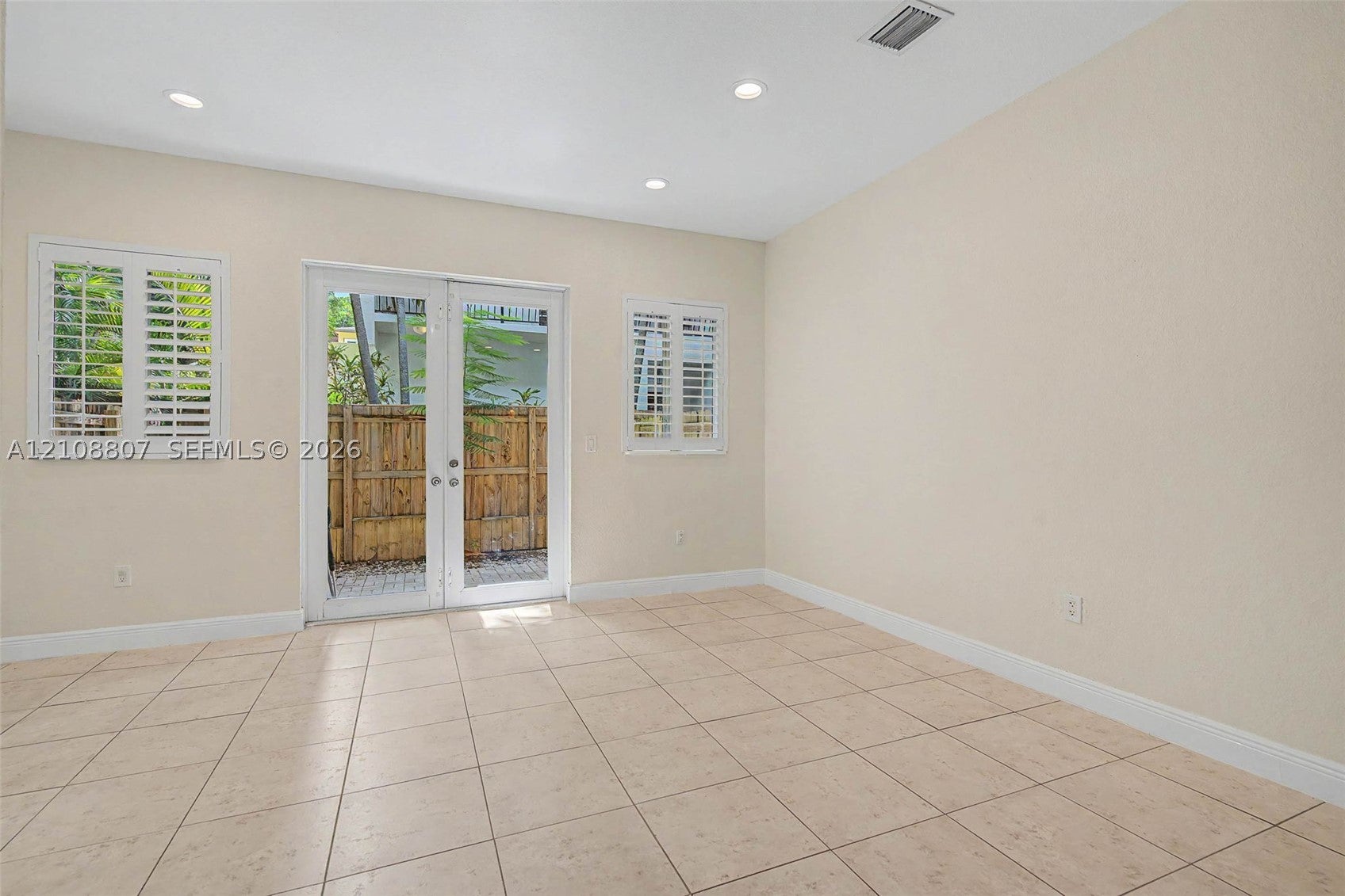 2945 Coconut Ave 1