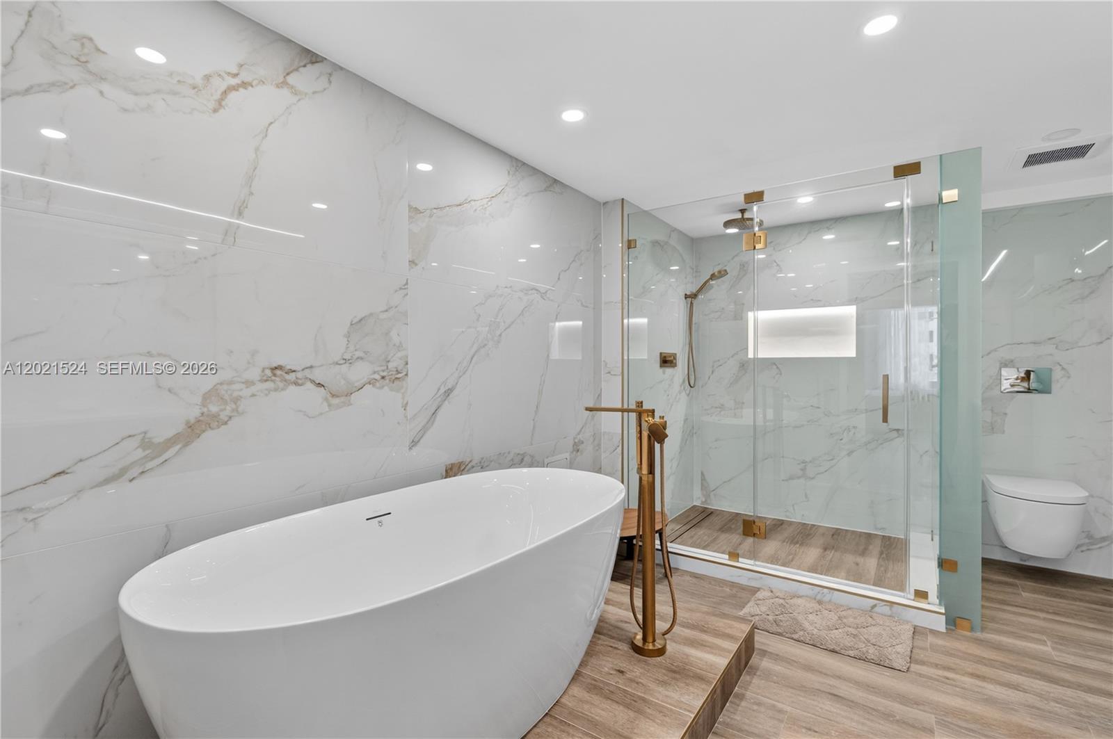 RONEY PALACE CONDO - Residential