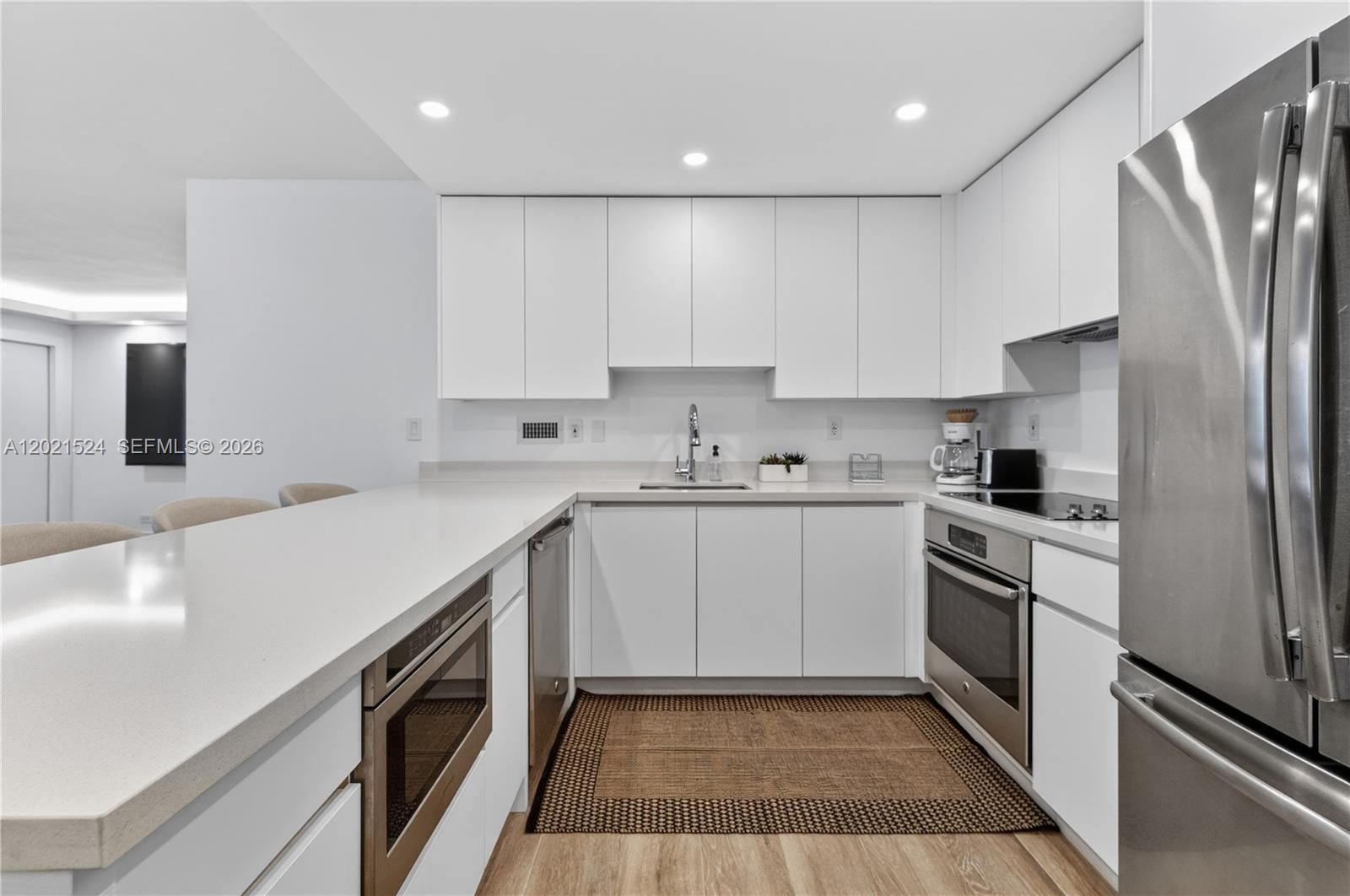 RONEY PALACE CONDO - Residential