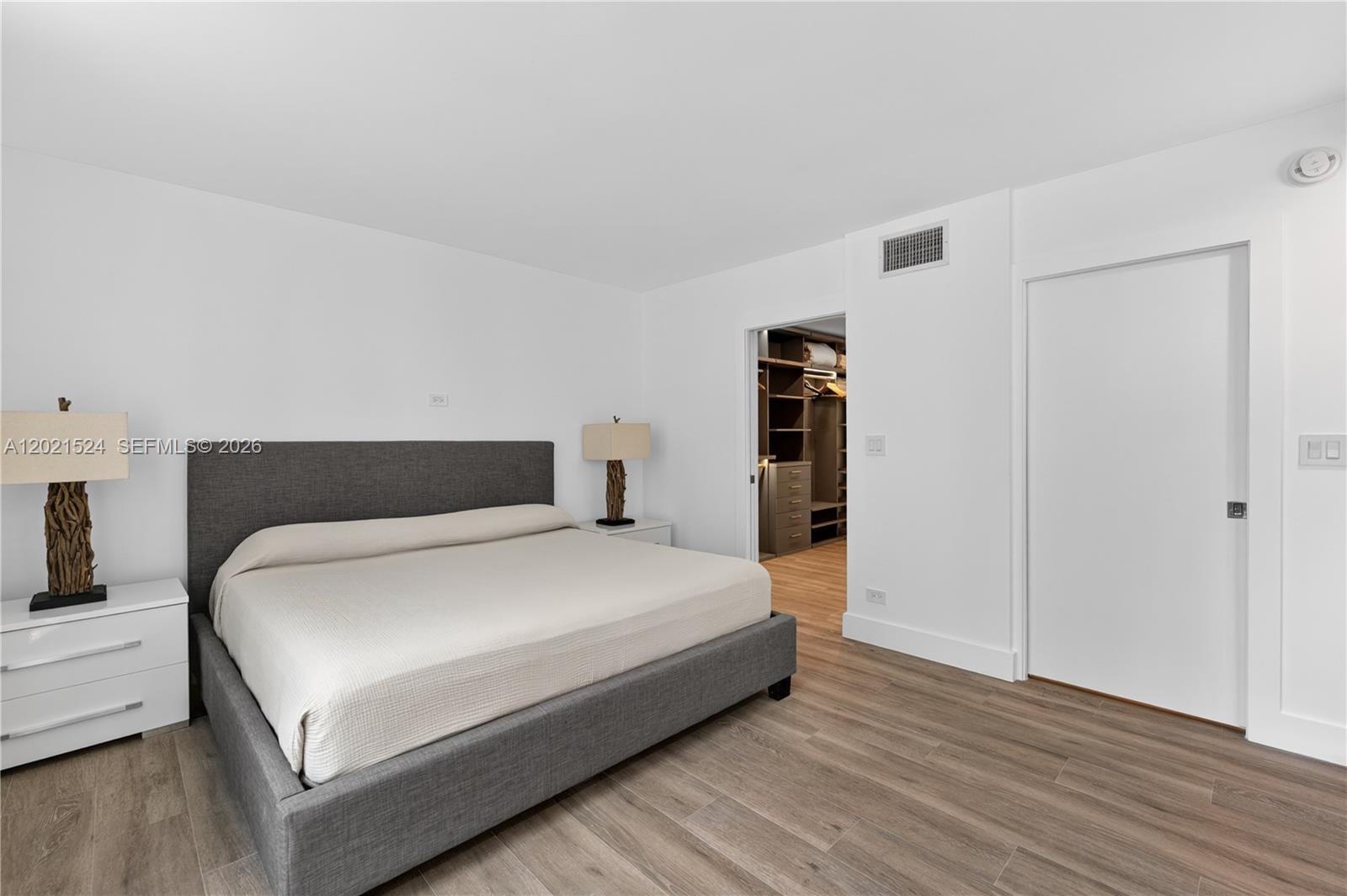 RONEY PALACE CONDO - Residential