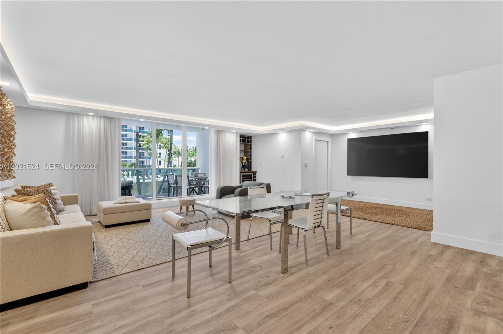 RONEY PALACE CONDO - Residential