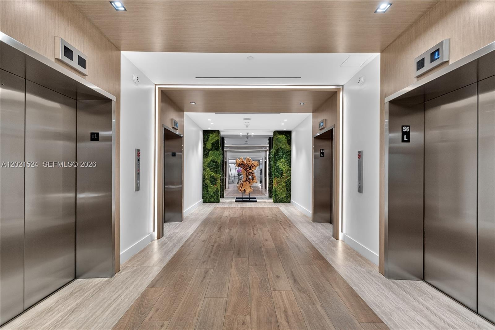 RONEY PALACE CONDO - Residential
