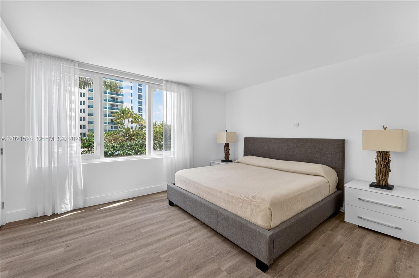 RONEY PALACE CONDO - Residential