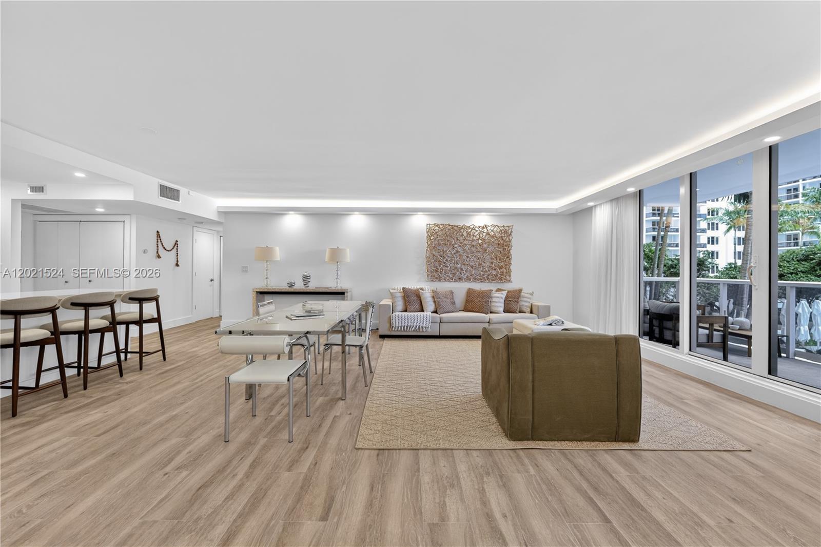 RONEY PALACE CONDO - Residential
