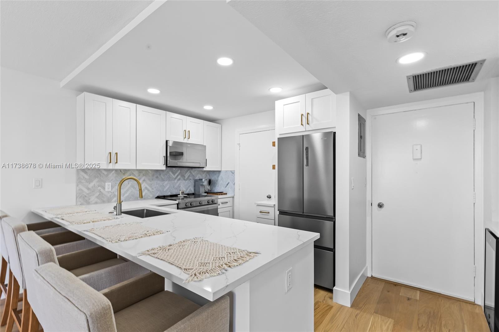301 N Ocean Blvd 302