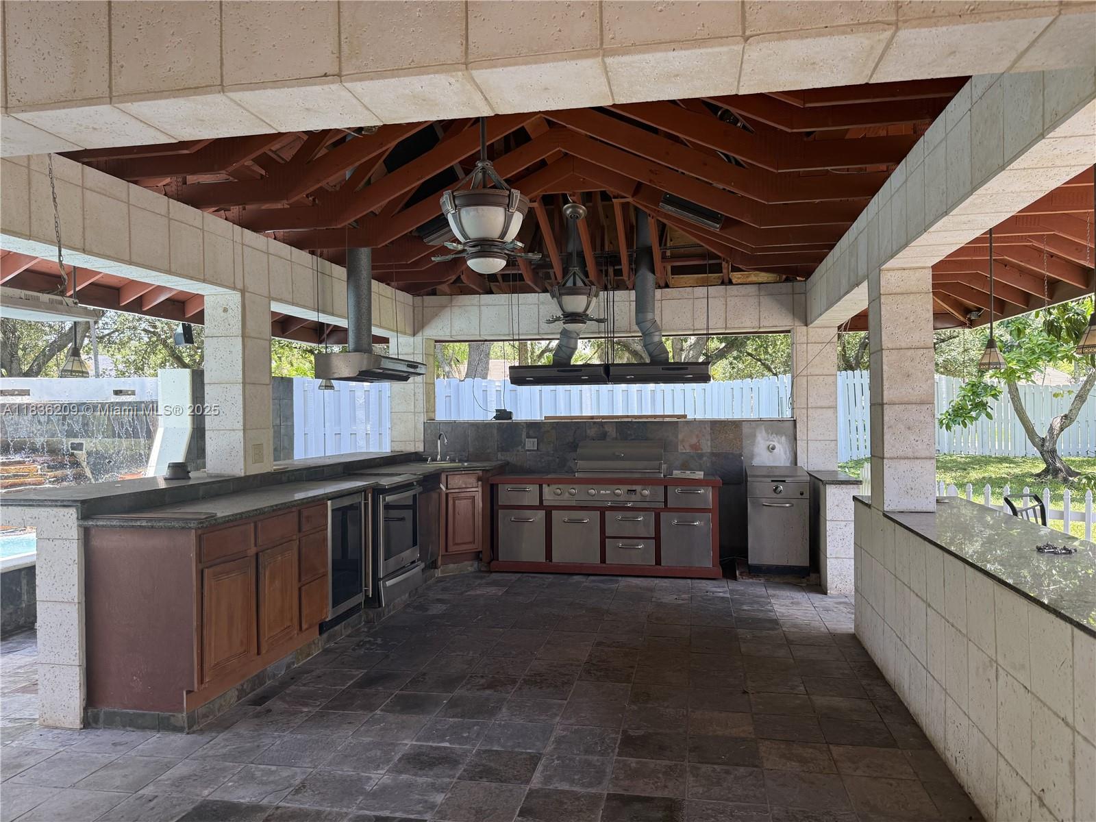 15051 SW 149th St, Miami, FL, 33196/$1,195,000 1 15051 SW 149th St