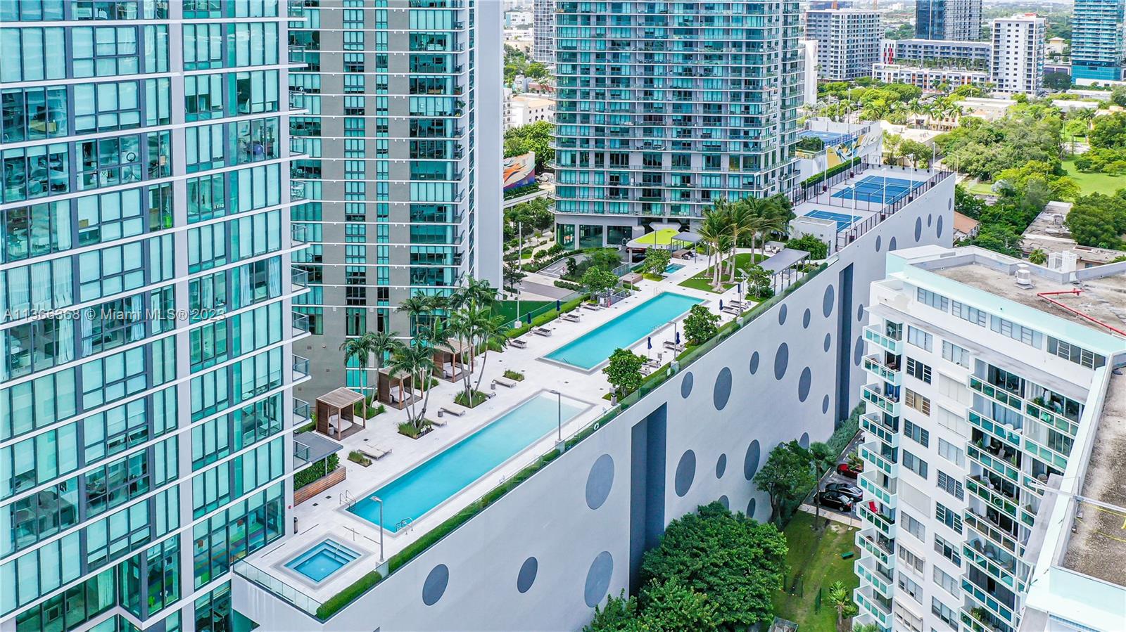 ONE PARAISO CONDO - Residential