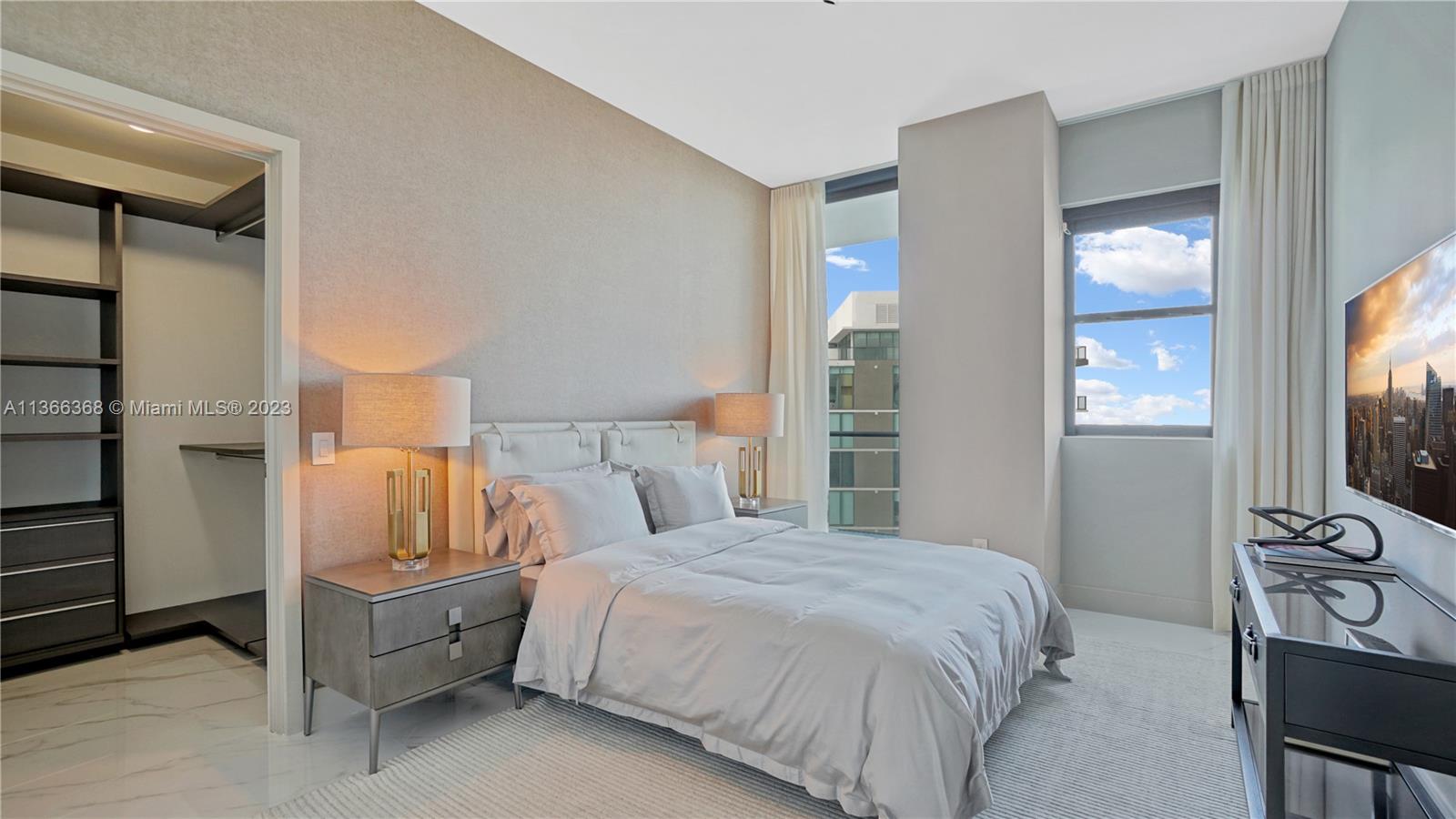 ONE PARAISO CONDO - Residential