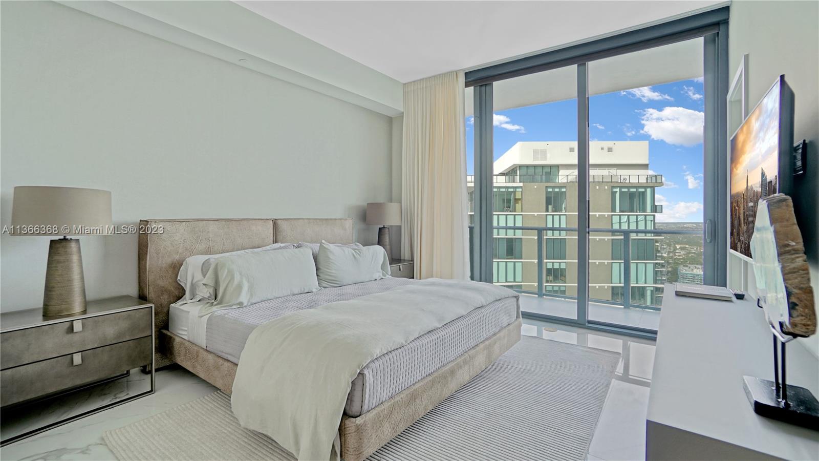 ONE PARAISO CONDO - Residential