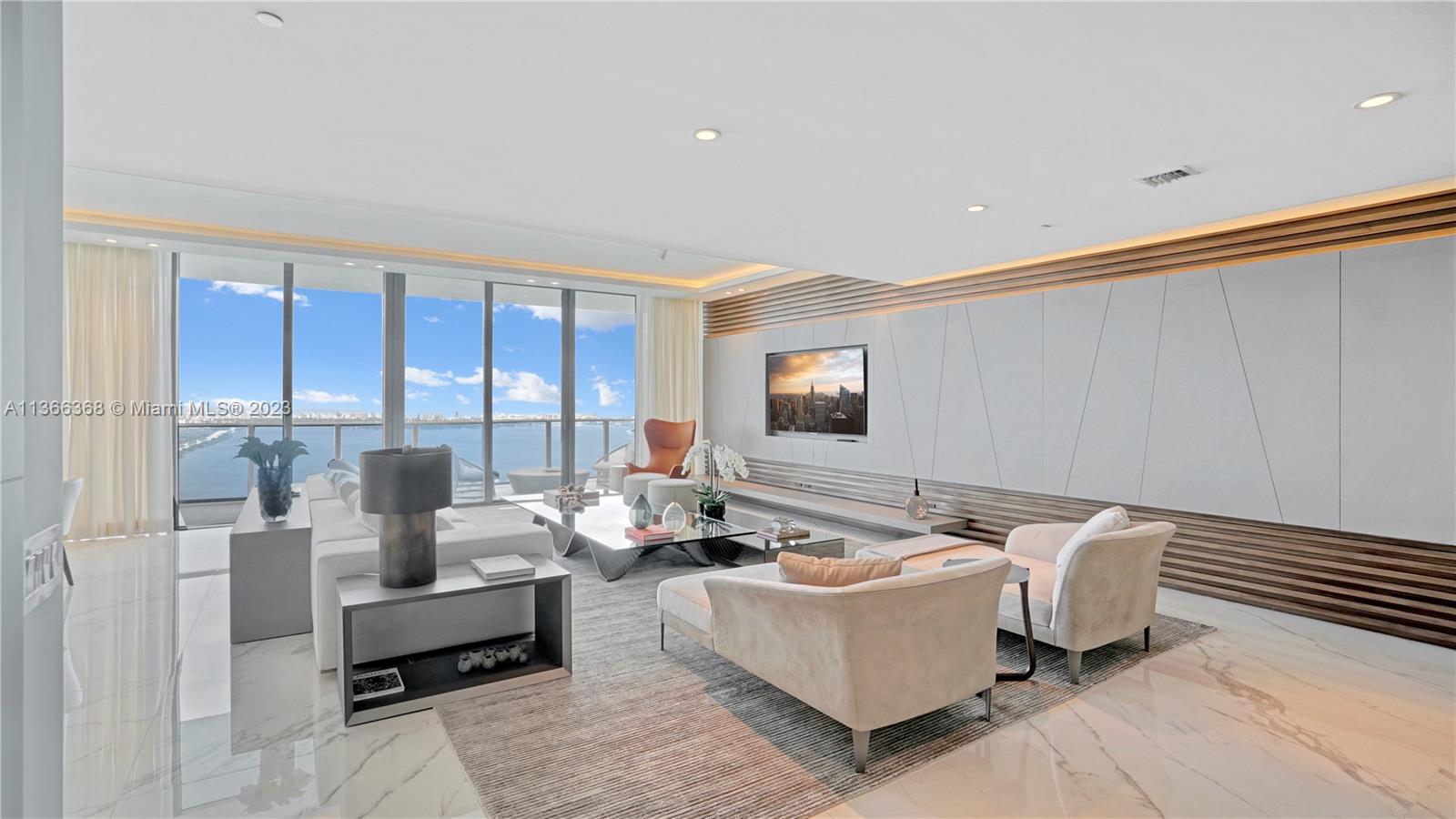 ONE PARAISO CONDO - Residential