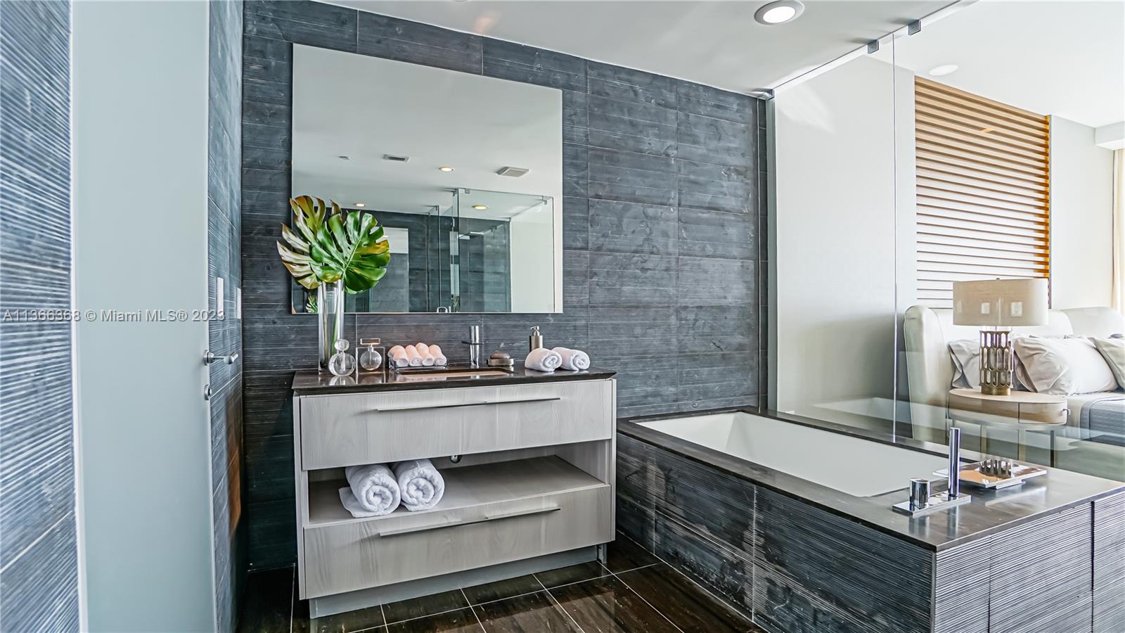 ONE PARAISO CONDO - Residential