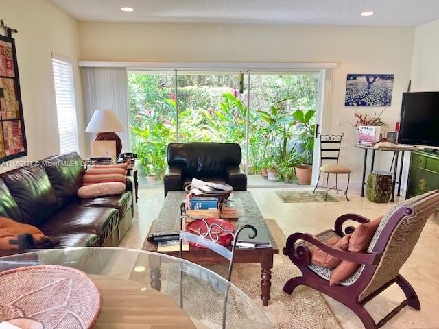 PALMBROOKE TOWNHOMES - Residential Lease