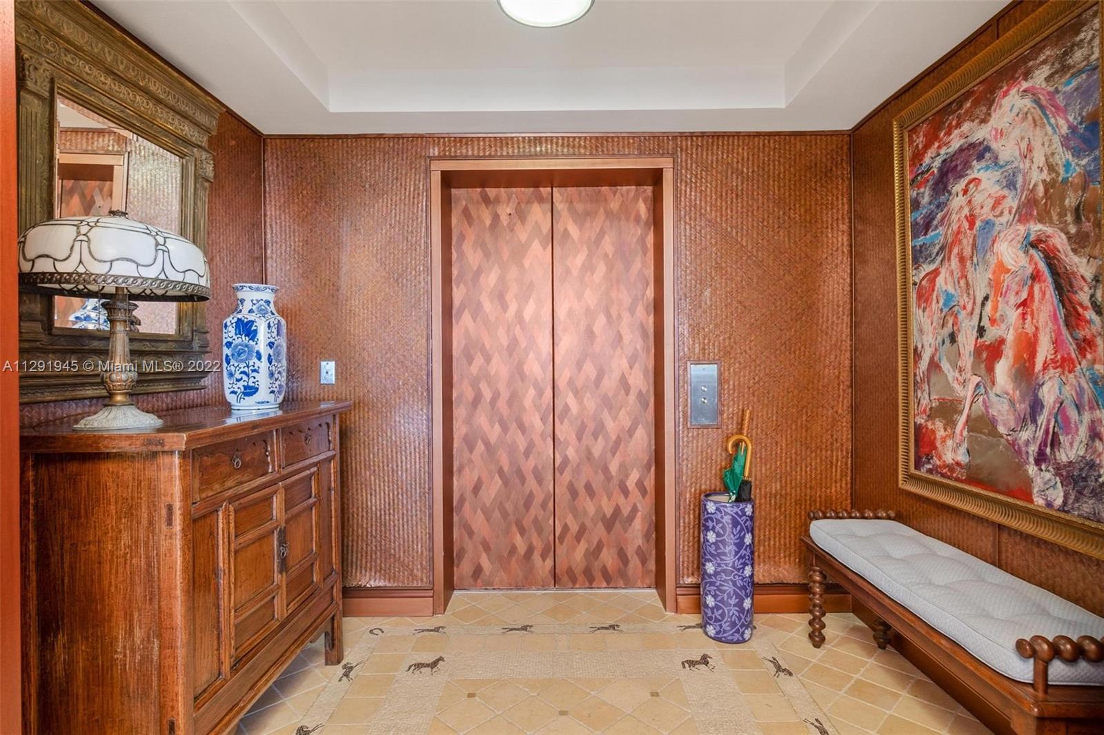 GRAND BAY TOWER CONDO - Residential