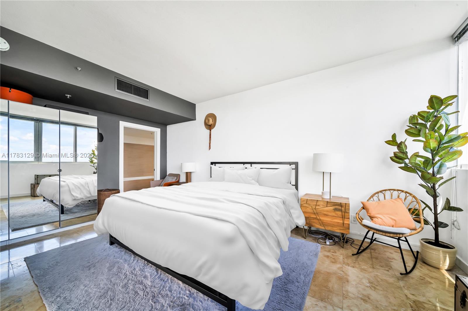 BLUE BAY TOWER CONDO - Residential