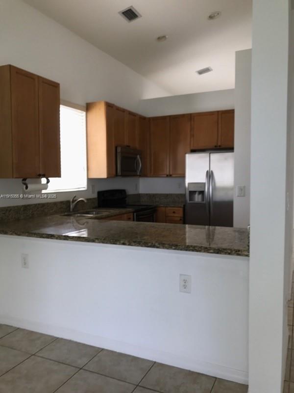 VENTANAS AT HOMESTEAD - Residential Lease