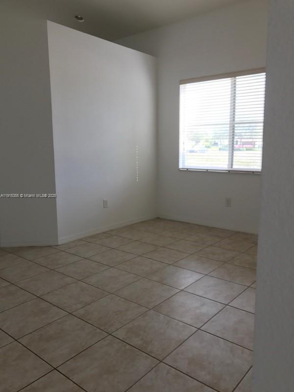 VENTANAS AT HOMESTEAD - Residential Lease