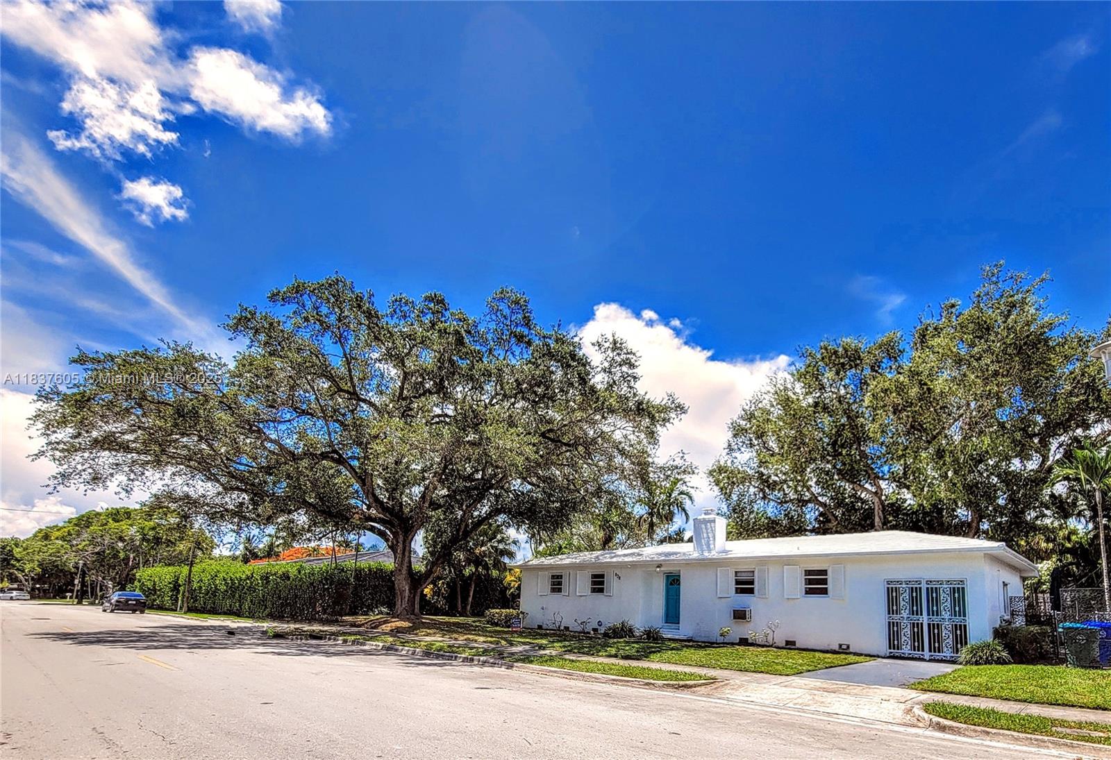 Discover this charming 2-bedroom, 1-bath home in the heart of historic Belle Meade. One of Miami’s most treasured neighborhoods. Just two blocks from Biscayne Boulevard and only 2 miles from the beach, this classic residence features spacious living areas, a huge backyard full of greenery, and a warm, inviting atmosphere. Surrounded by water and nature, Belle Meade offers a peaceful yet central location, perfect for relaxed family living. A rare opportunity to enjoy Miami's beauty in a timeless setting.