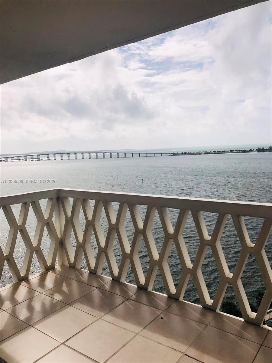 1430 Brickell Bay Dr PH-5