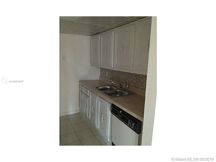 2/2 available .to be occupied june 1