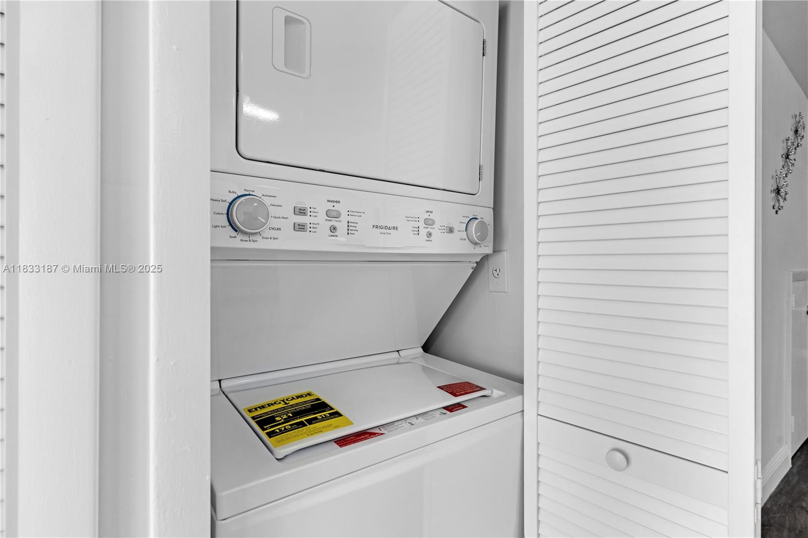 SUNSET HARBOUR SEC IV - Residential