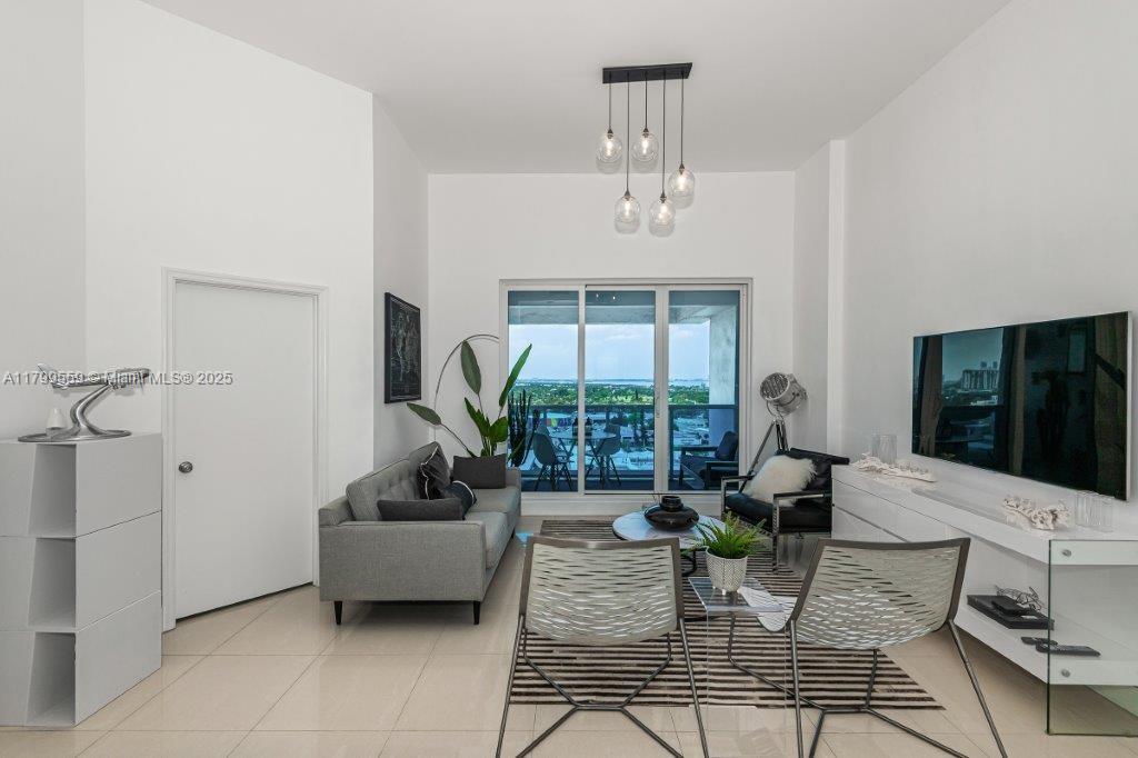 2301 Collins Ave 1626