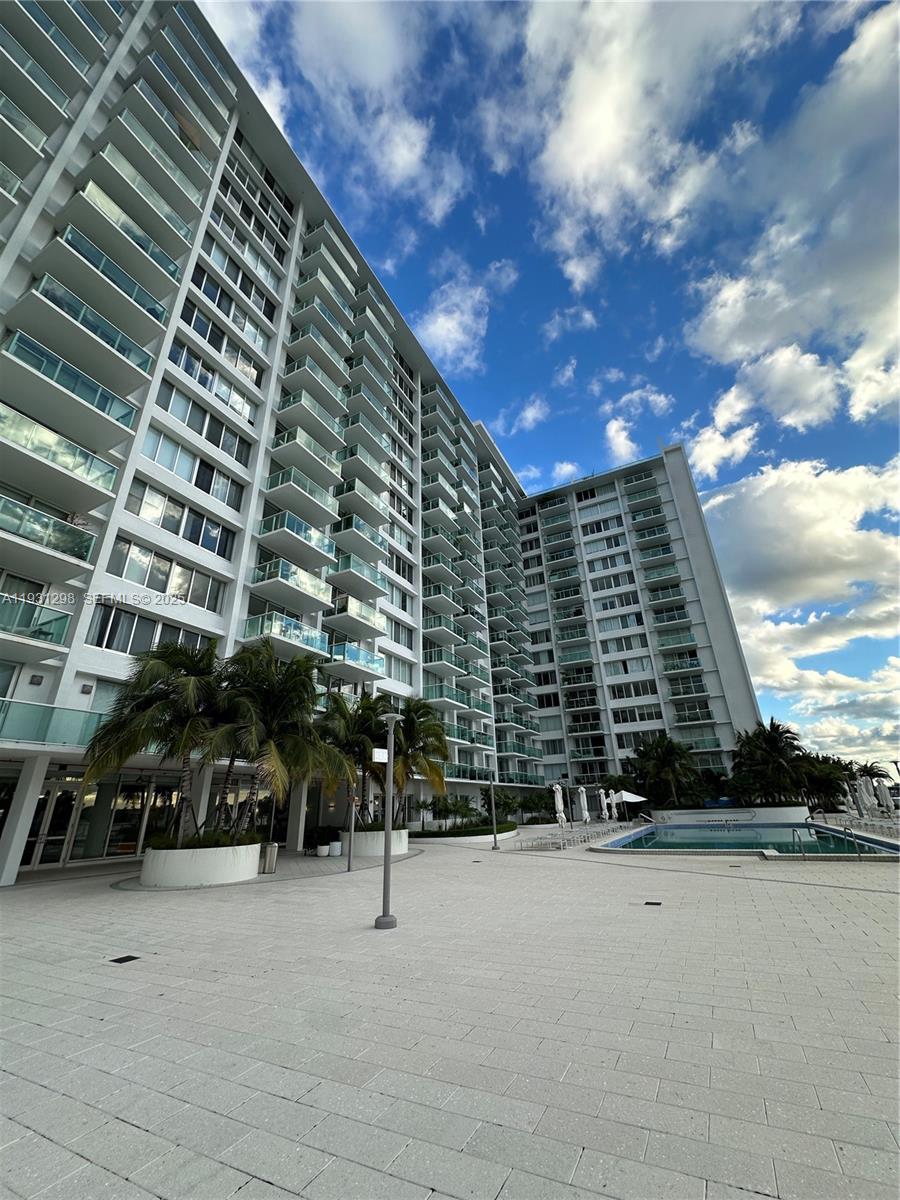 MIRADOR 1000 CONDO - Residential