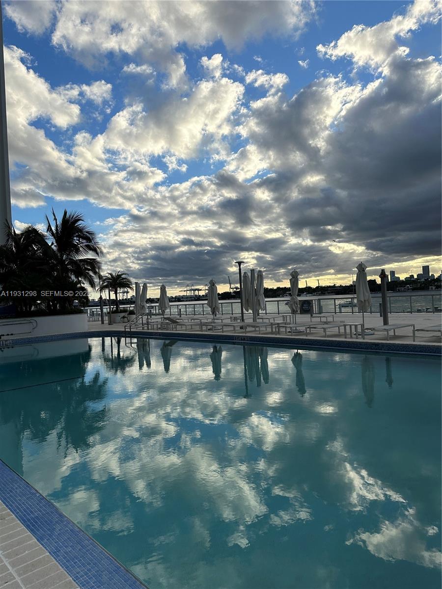 MIRADOR 1000 CONDO - Residential