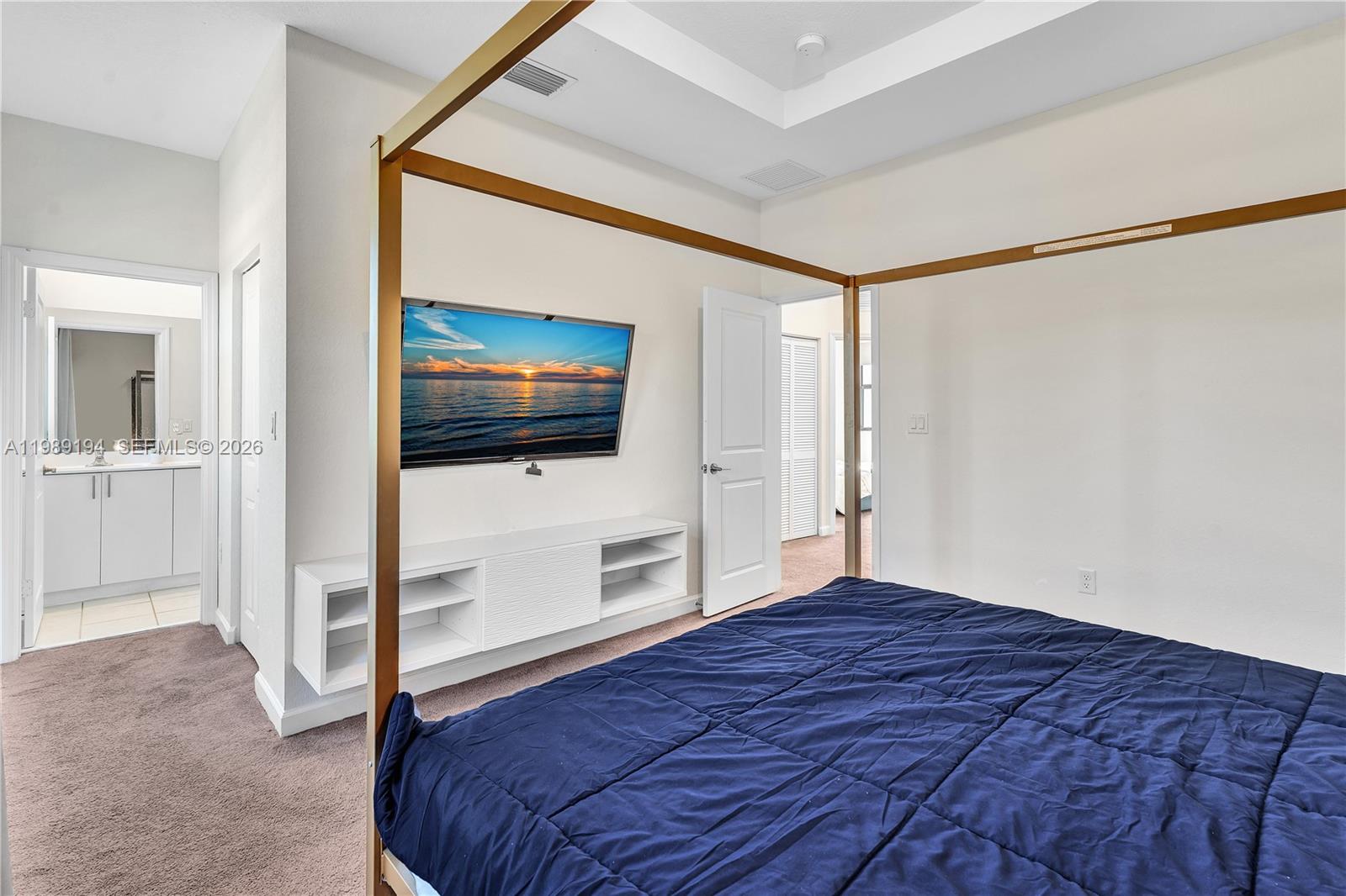 VISTA LAGO - Residential Lease