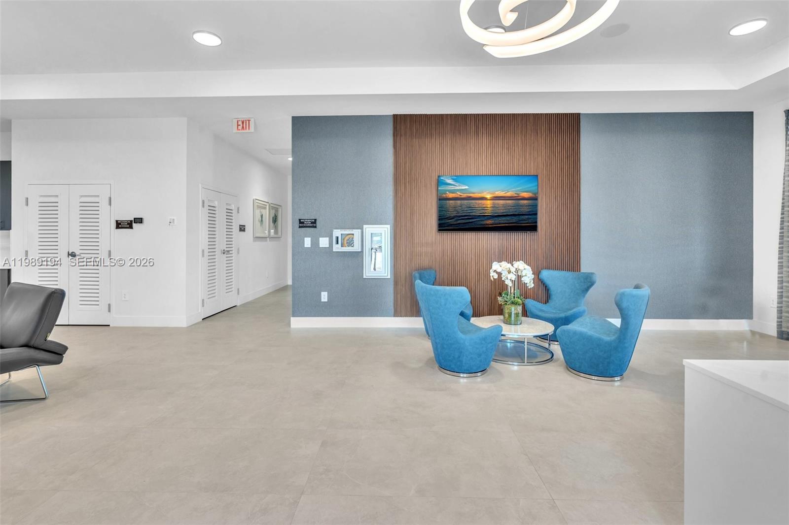 VISTA LAGO - Residential Lease