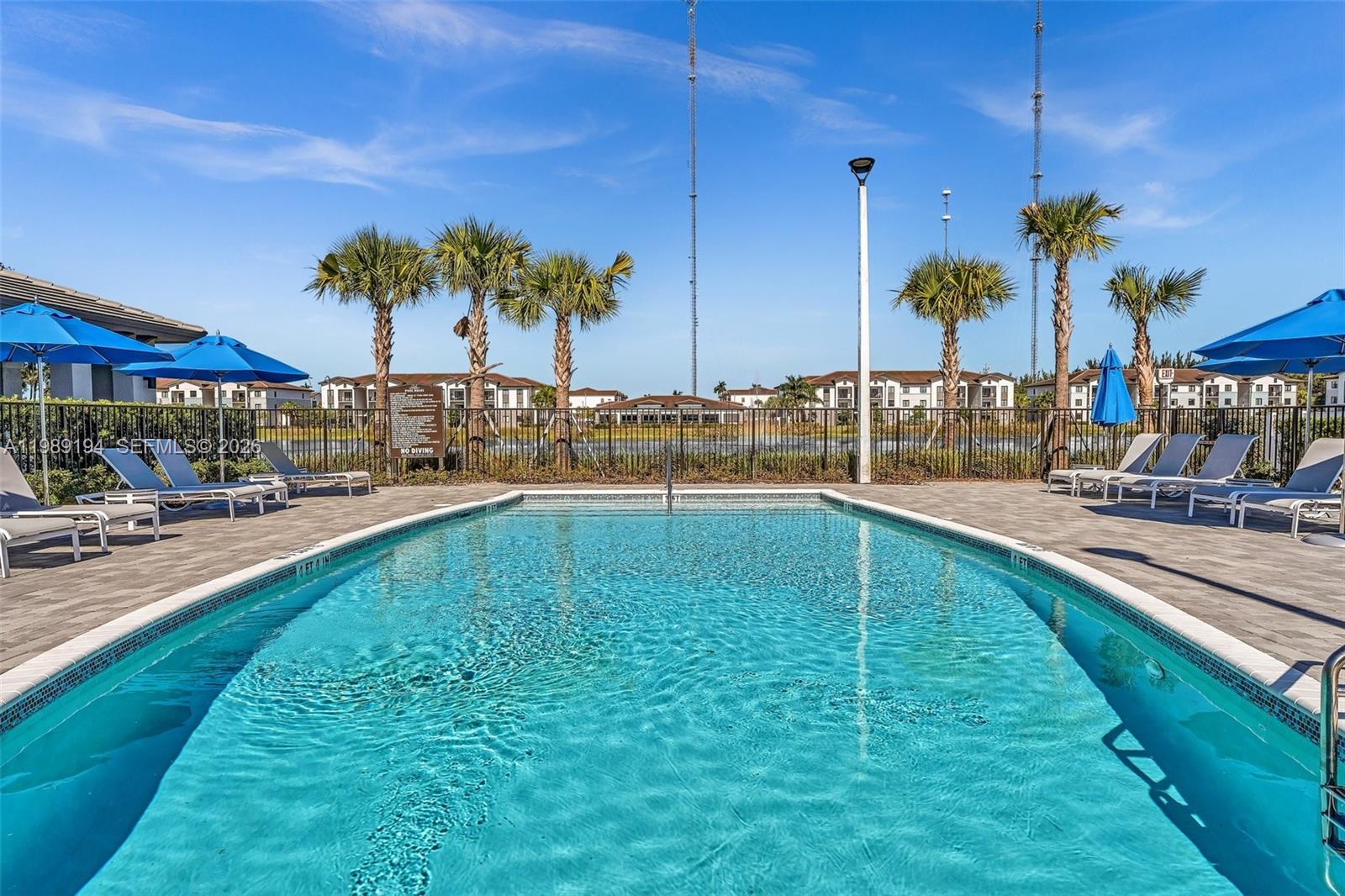 VISTA LAGO - Residential Lease