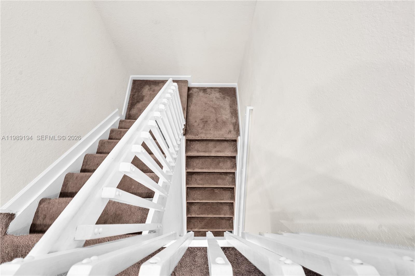 VISTA LAGO - Residential Lease