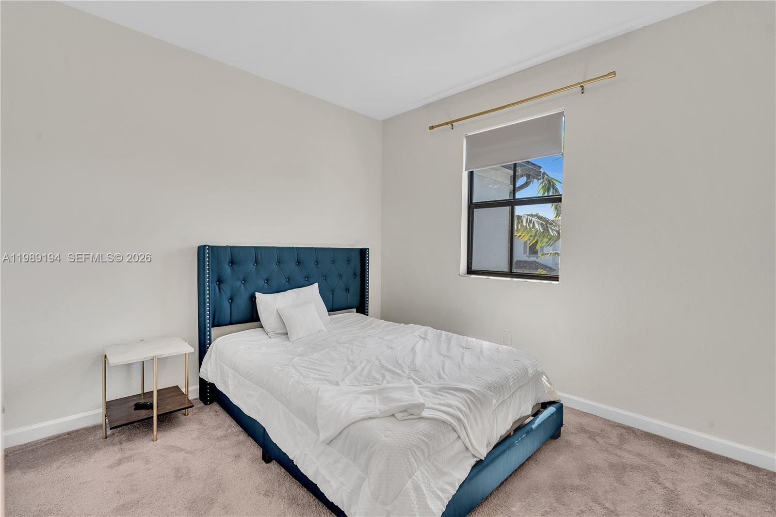 VISTA LAGO - Residential Lease