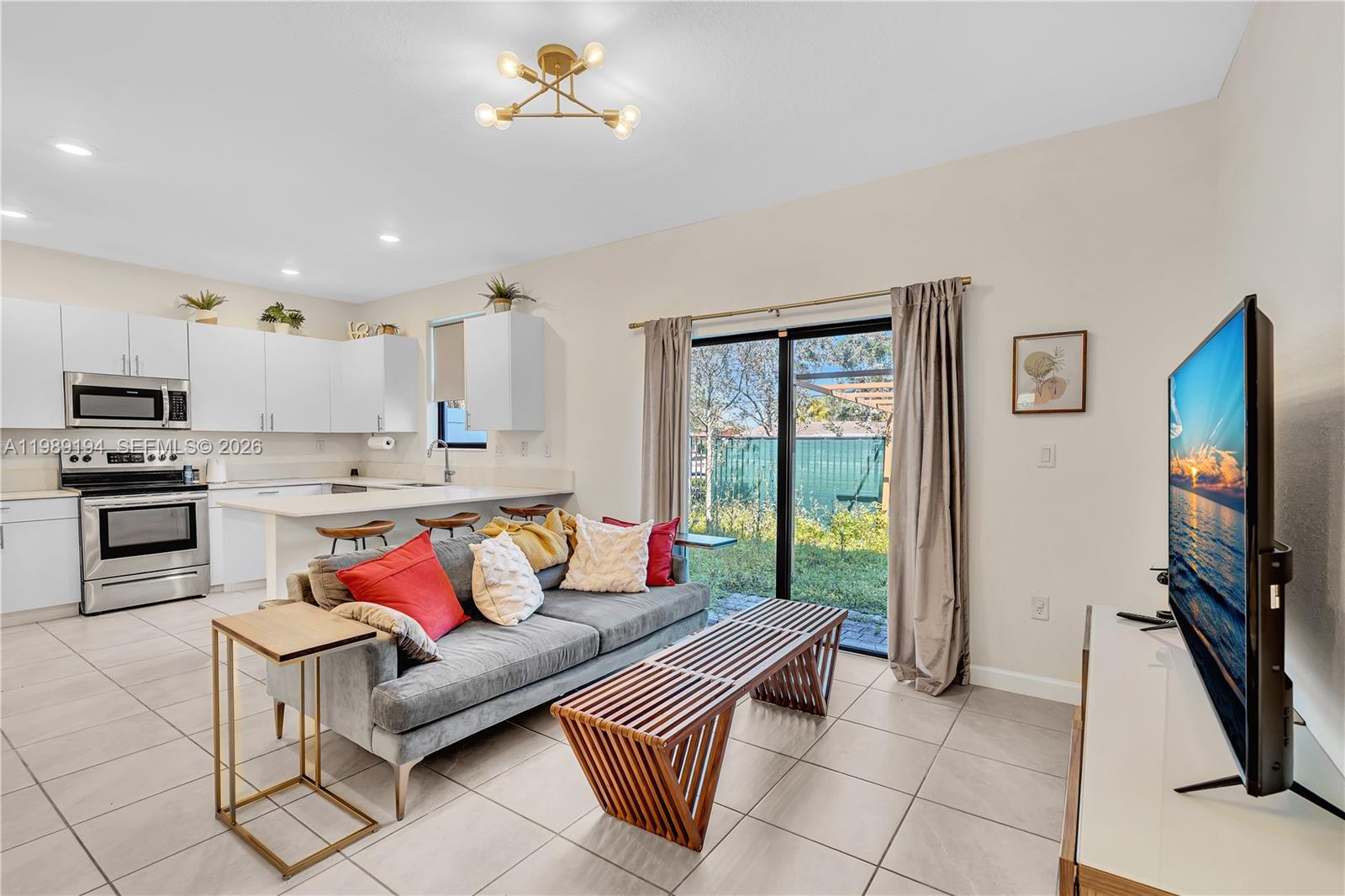 VISTA LAGO - Residential Lease