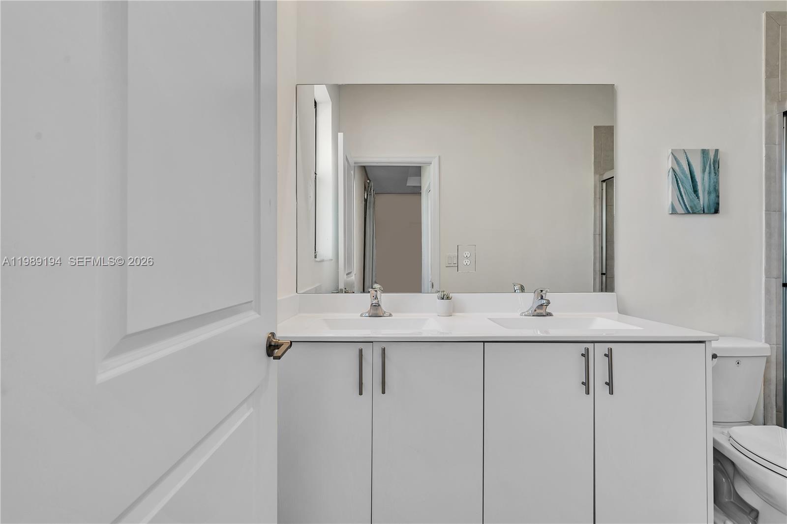 VISTA LAGO - Residential Lease