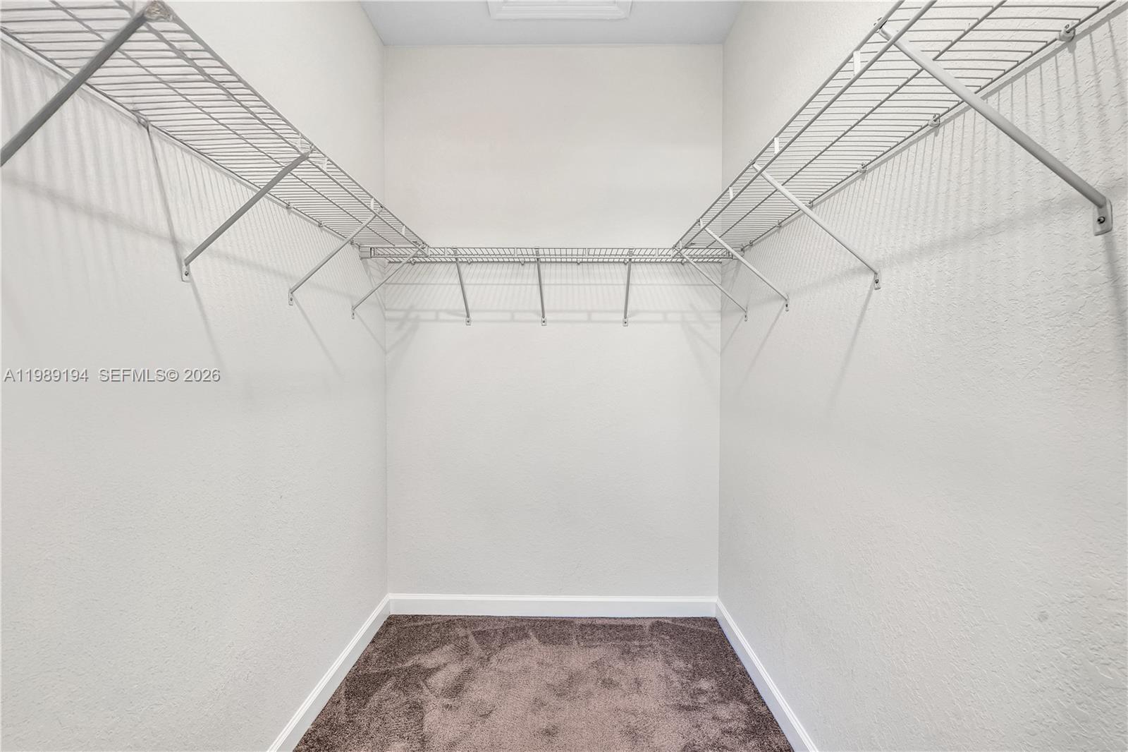 VISTA LAGO - Residential Lease