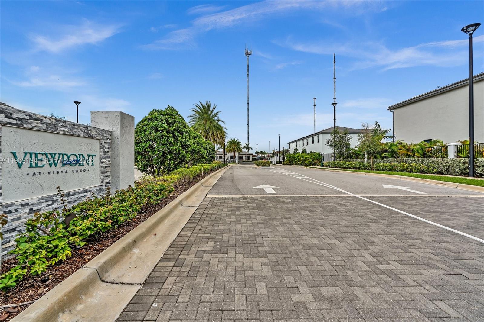 VISTA LAGO - Residential Lease