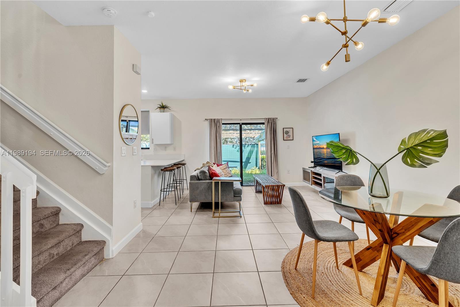 VISTA LAGO - Residential Lease