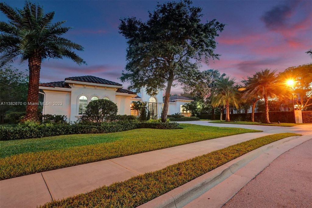 Photo of 12922 Grand Oaks Dr, Davie, FL 33330 (MLS # A11382670)