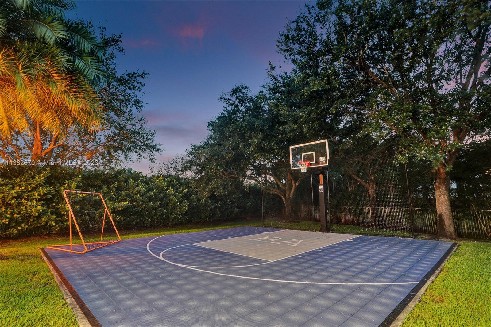 VISTA DEL LAGO - Residential