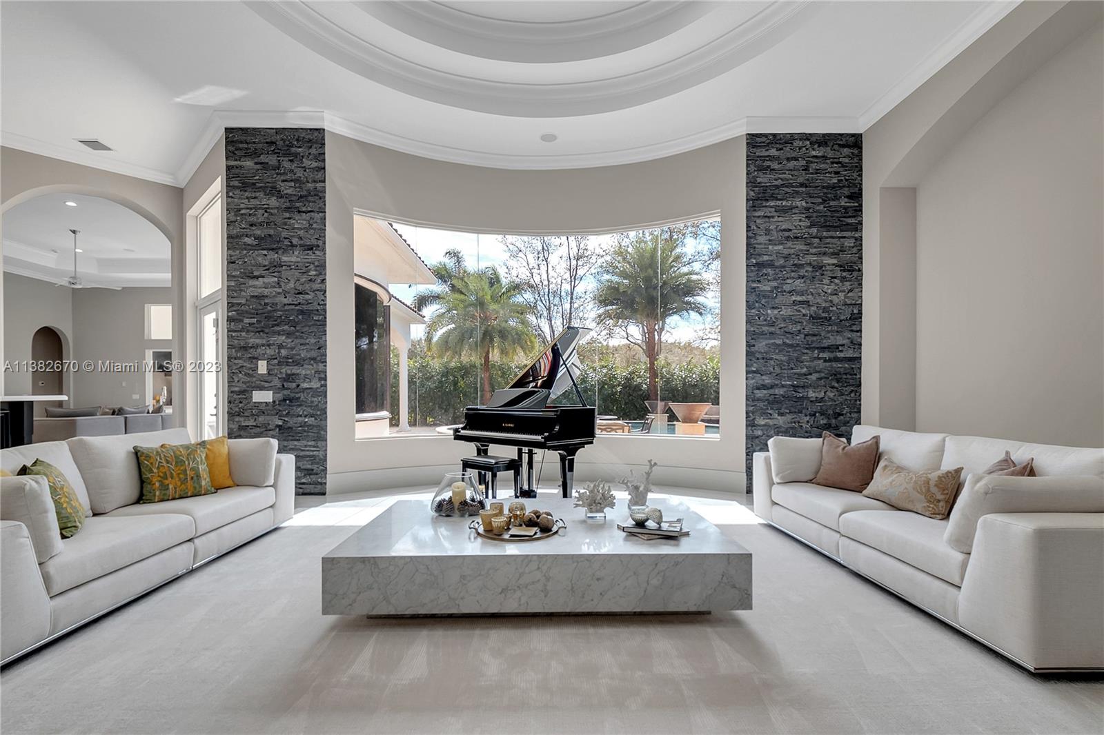 VISTA DEL LAGO - Residential