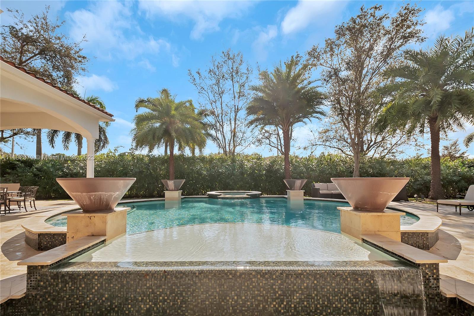 VISTA DEL LAGO - Residential