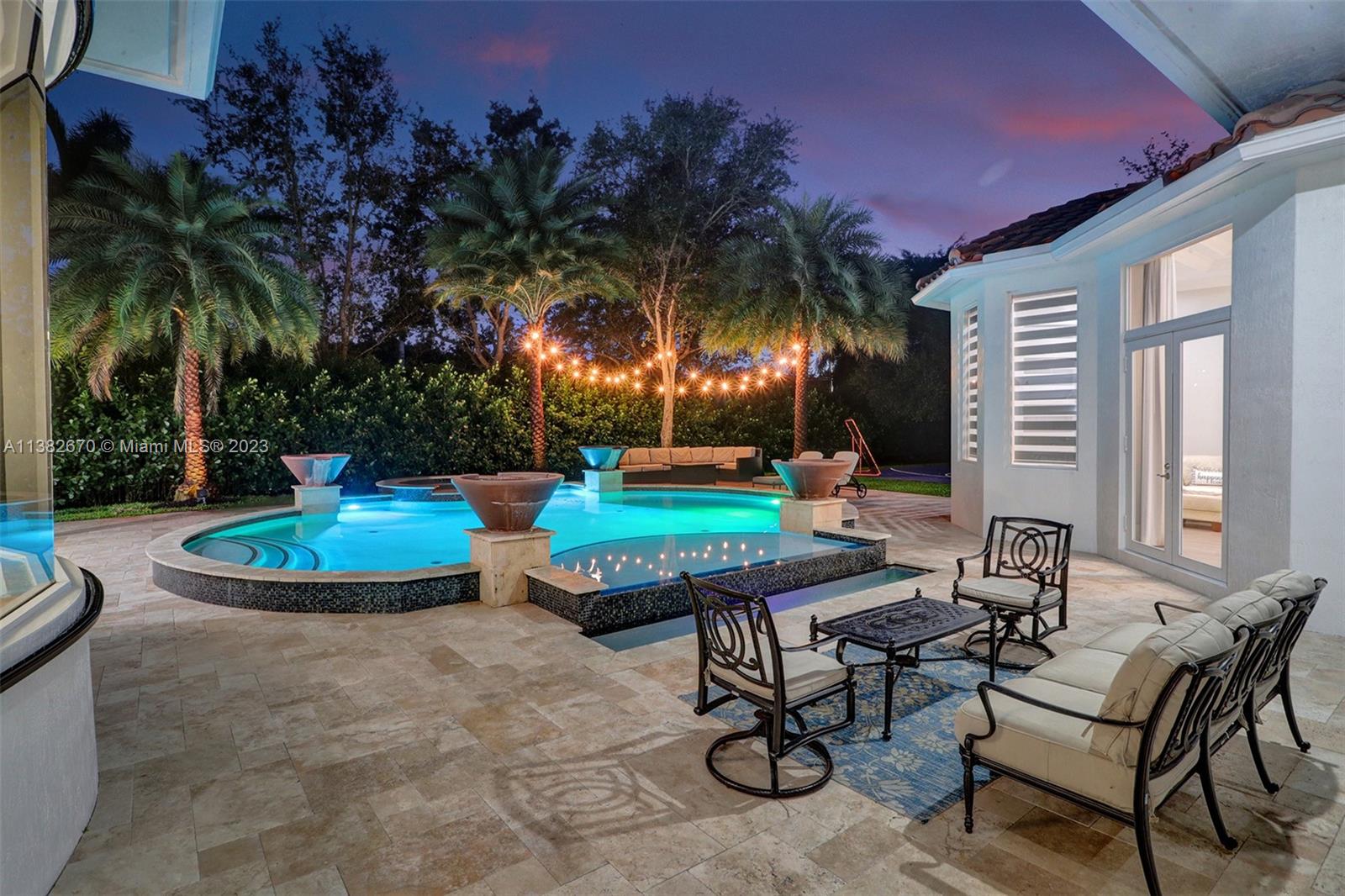 VISTA DEL LAGO - Residential