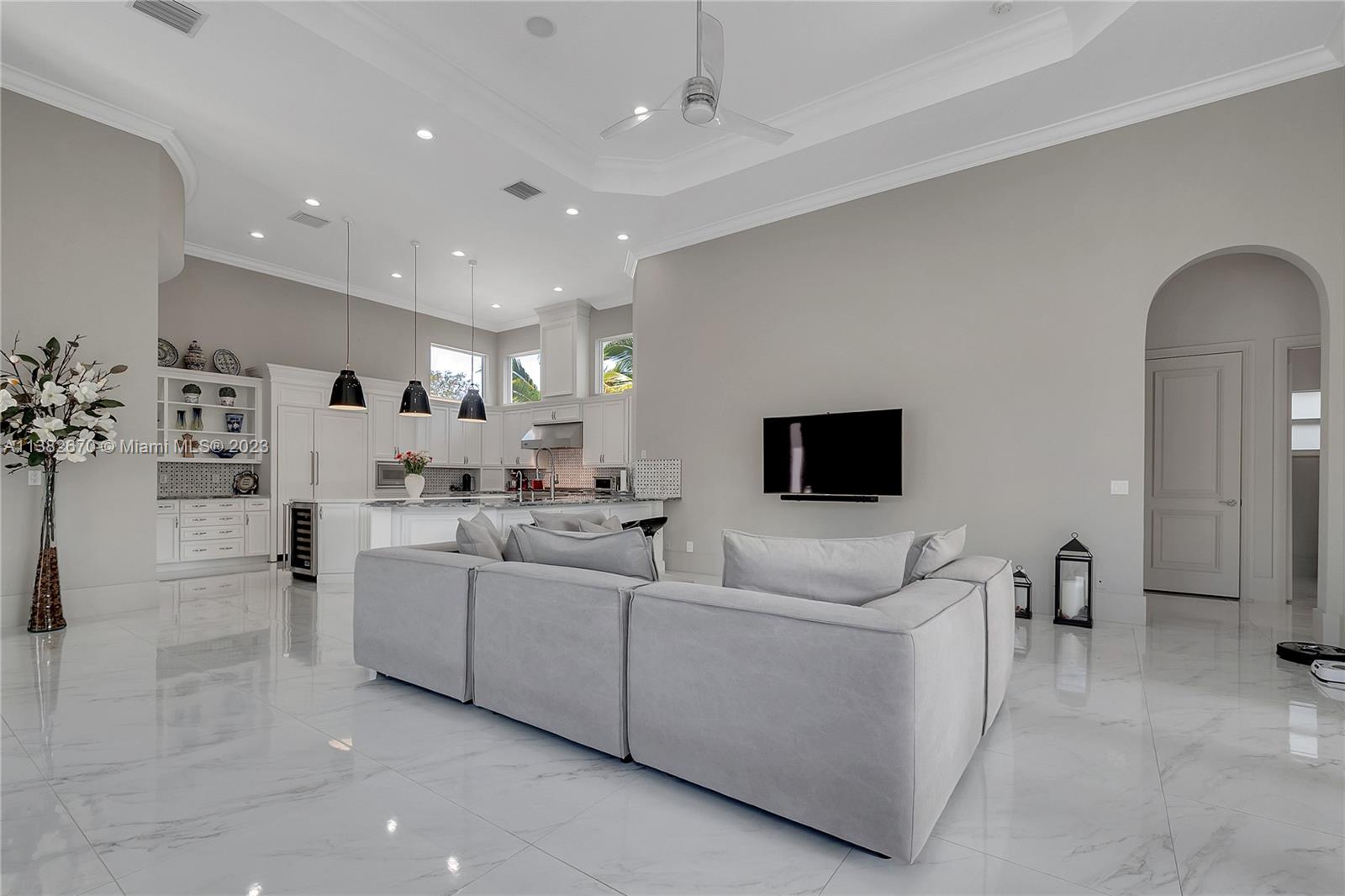 VISTA DEL LAGO - Residential